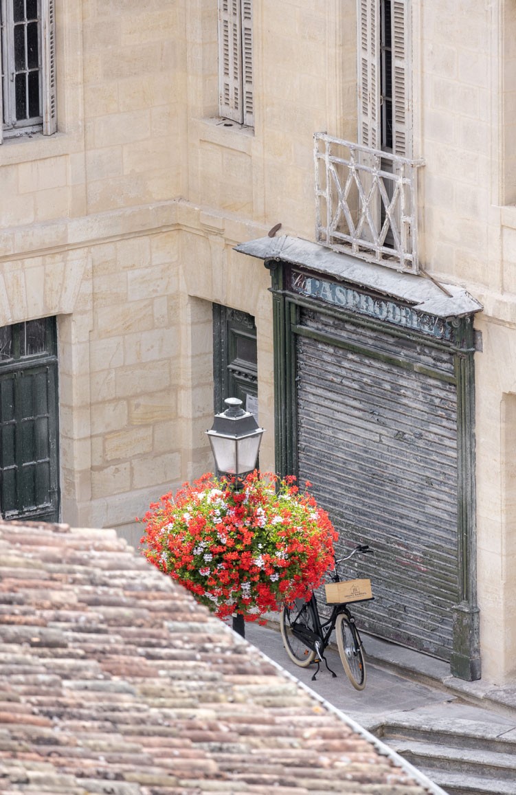 À vélo - Hôtel Saint-Émilion - Porte Brunet | Site Officiel
